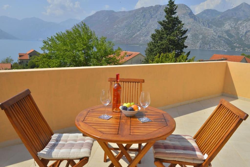 D Apartment Kotor Ngoại thất bức ảnh